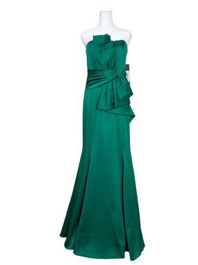 Badgley Mischka Size 6 Emerald Evening Gown